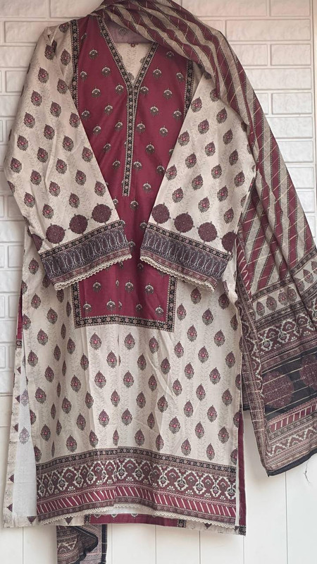 binsaeed printed lawn 3pcs