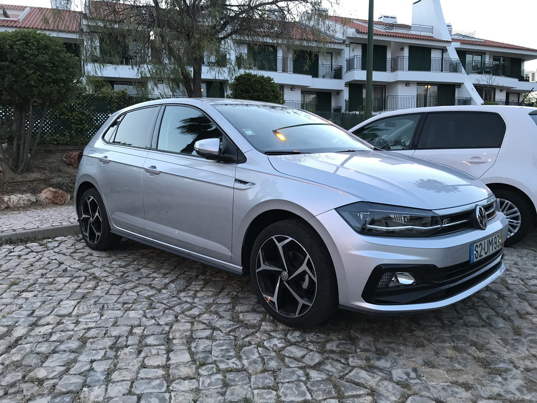 49B5A256-7A7E-42BD-BD5D-684E8DCB9DB3