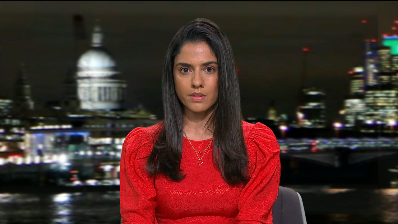 ITV News London_20210114_22302245.ts_snapshot_03.53.452
