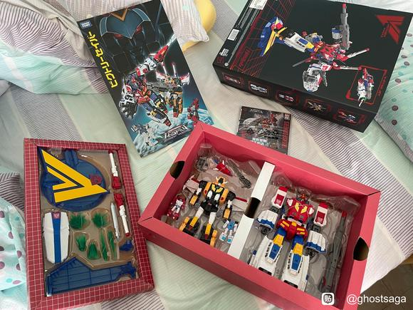 HasLab-Victory-Saber-In-Hand-Images-02