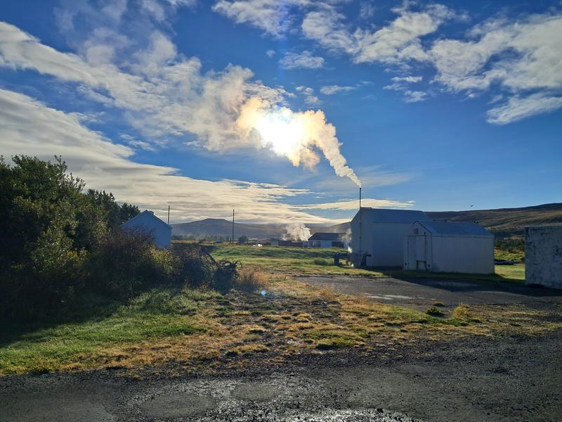 Del agua que brota de la lava al asfalto de la capital - Islandia, donde la tierra ruge. (5)