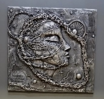 100