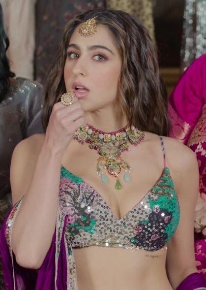 gorgeous-sara-ali-khan-in-murder-mubarak-2024-movie