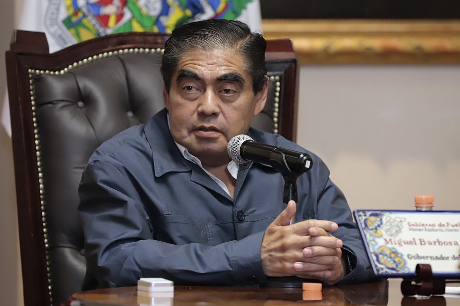 Miguel Barbosa niega la legalización al servicio de mototaxi