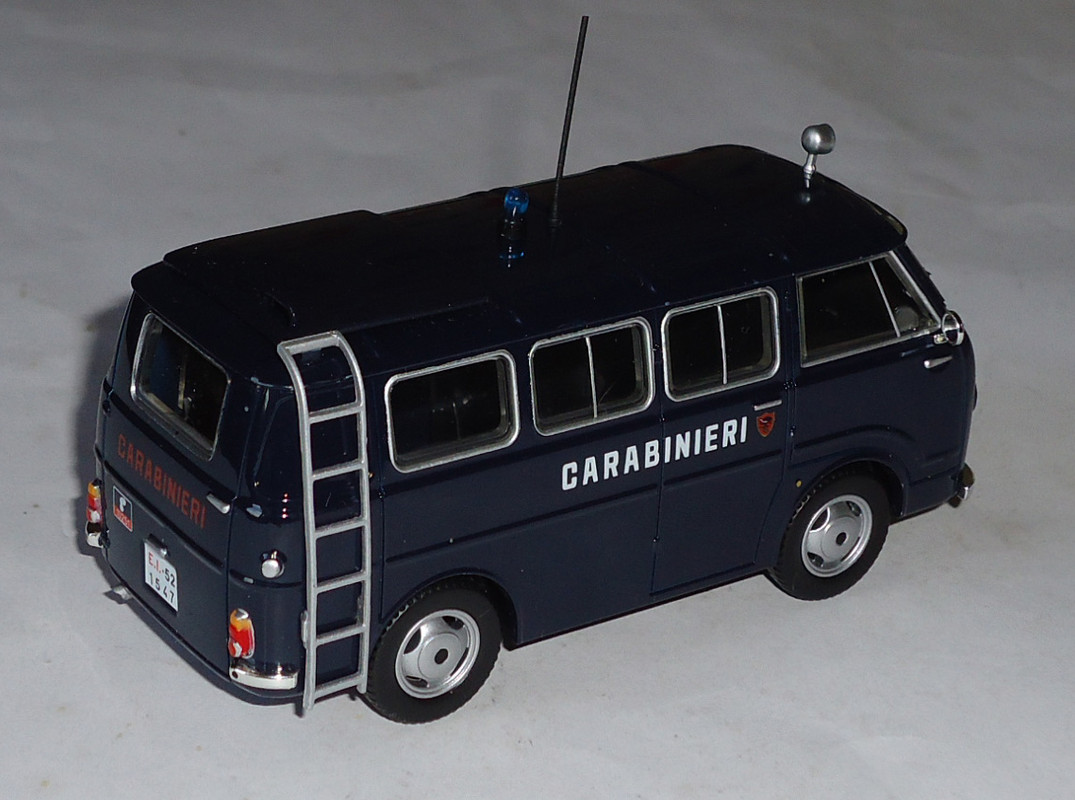 Alfa-Romeo-F12 Carabinieri