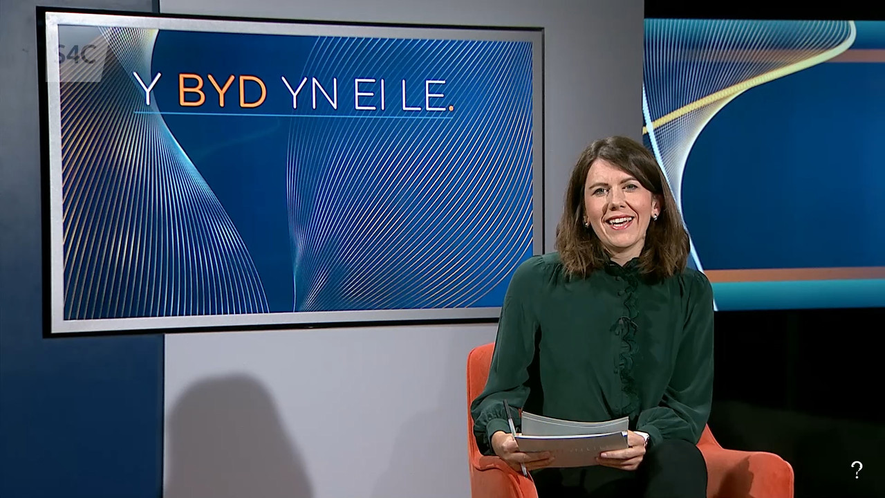 10.13 - 21.00.00 - New  Y Byd yn ei Le. Rhaglen materion cyfoes. Curr....ts_snapshot_06.49.654