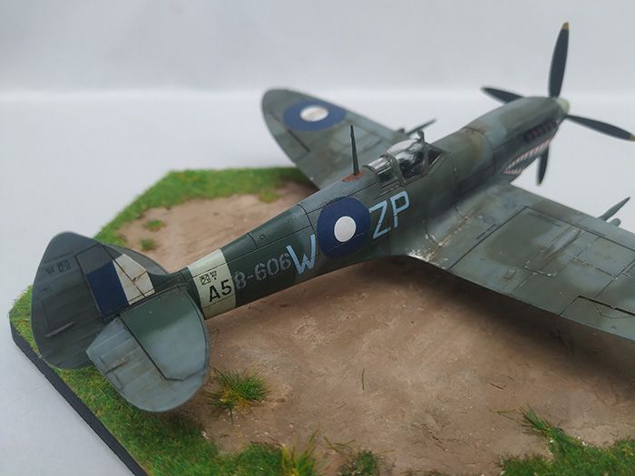 Spitfire Mk.VIII, Eduard, 1/72 IMG-20231016-101654