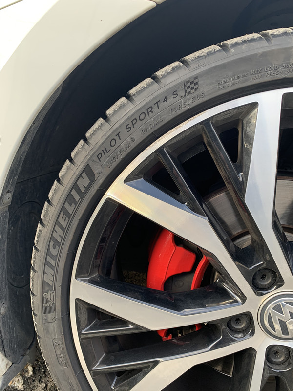 6297043C-1F62-4F8B-9EBC-FEE9666CA58A