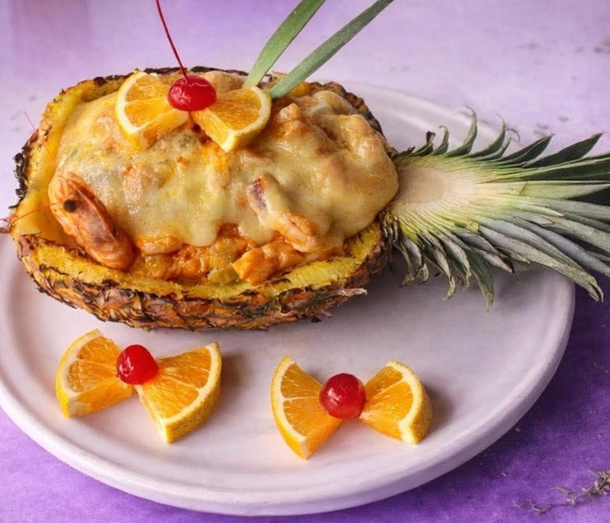 Piña rellena (400g)