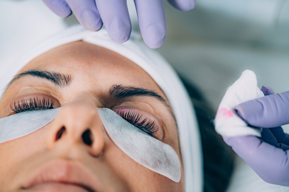 LASH LIFT AND TINT LASH LIFT AND TINT
