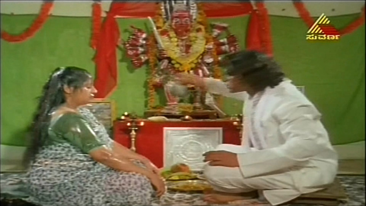 Horny Busty Kannada Aunty.mp4_snapshot_00.20.400