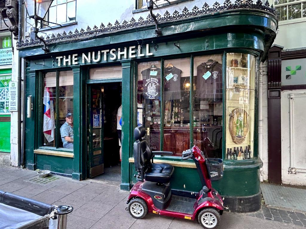 Пёстрая лента. Путешествие по сельским дорогам Англии в мае 2025 г.