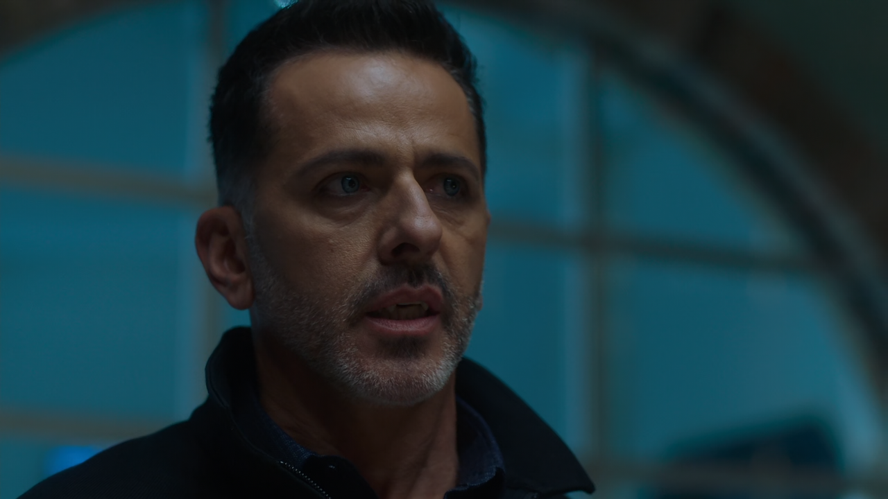 Supergirl.S06E02.A.Few.Good.Women.1080p.10bit.AMZN.WEB-DL.DDP5.1.HEVC-Vyndros.mkv_snapshot_03.50_[20