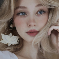 felicity bio2