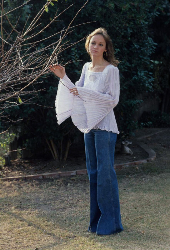 pamela_sue_martin_b07