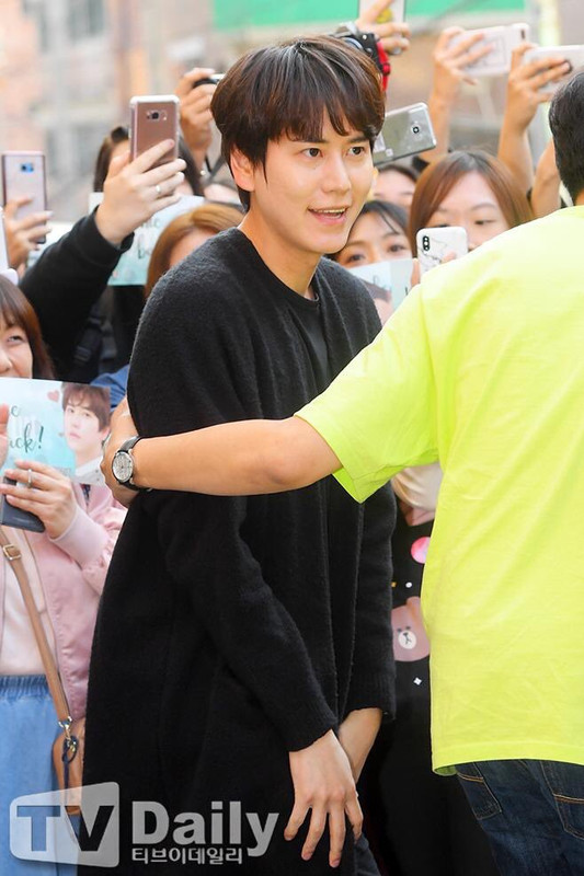 D59N5NdUcAAtsDa.jpg large