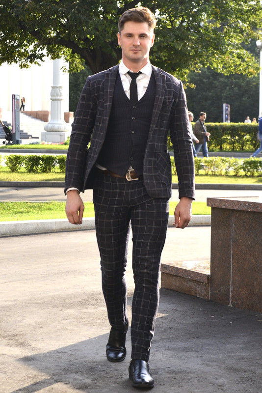 B156F5D6-00E3-49D1-80D7-419C1B4AF568