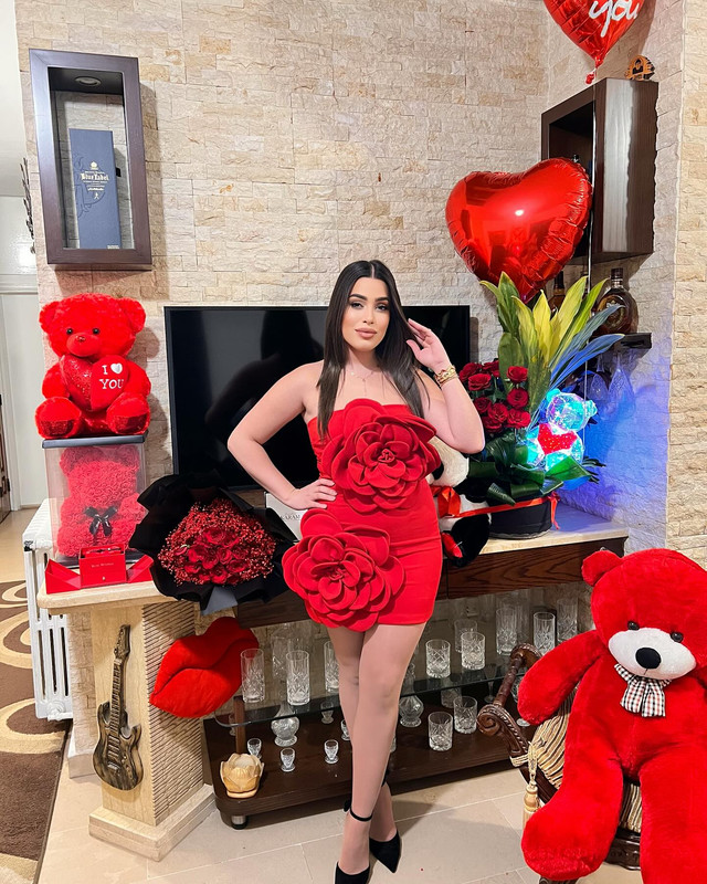صور إليسا أندونيان 2025 - فضايح مثيرة | إليسا أندونيان سكس 2026! Elissaandonian-1756229963802