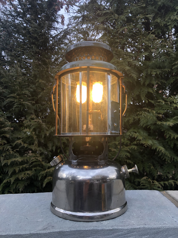 C8B5E21D-E170-49CB-A603-8D571203E00F