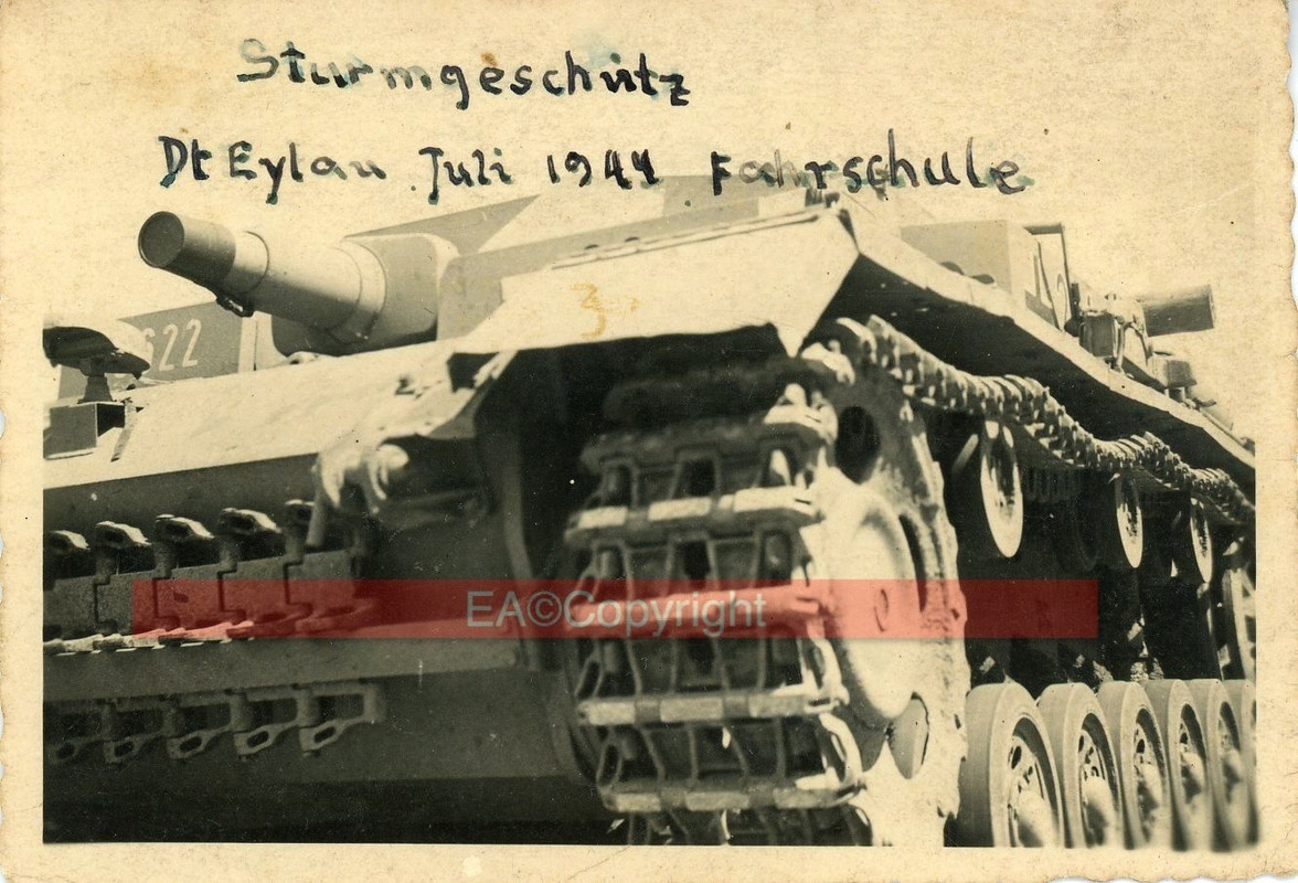 StuG Sturmgeschütz Tank Sturmartillerie Foto2