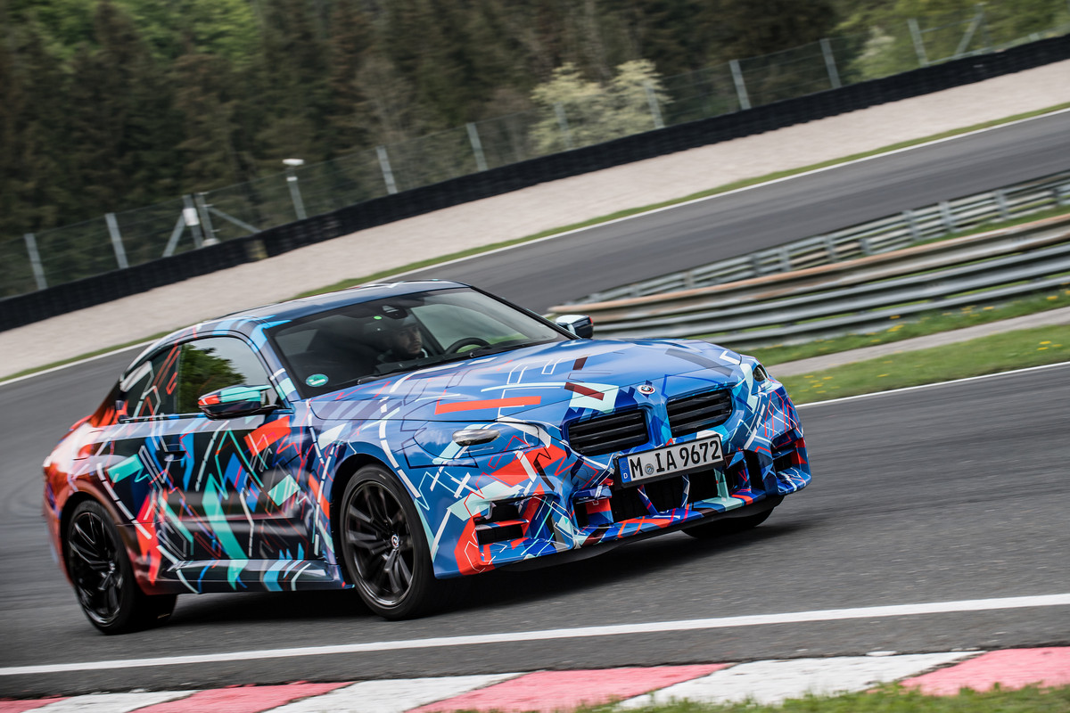 P90467975_highRes_the-all-new-bmw-m2-u