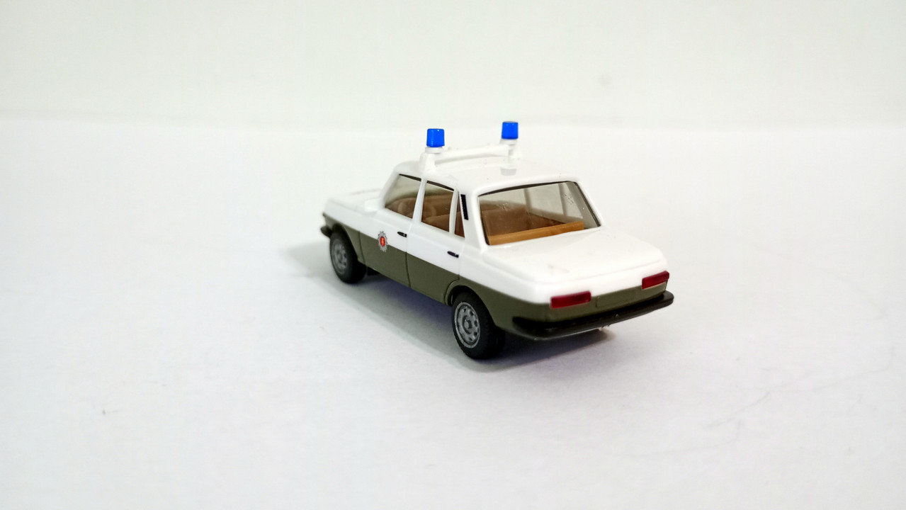 Mach (3201)
