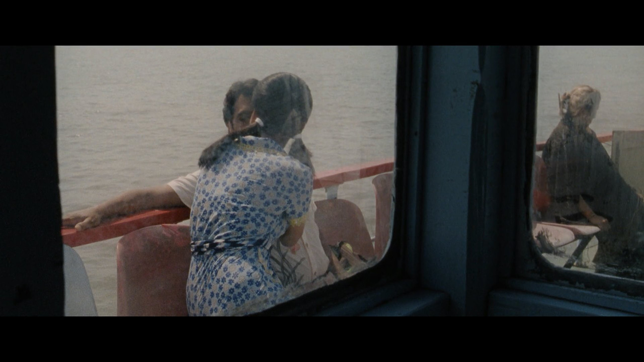 Miss.Lovely.2012.1080p.NF.mkv_snapshot_03.43_[2021.07.14_11.02.49]