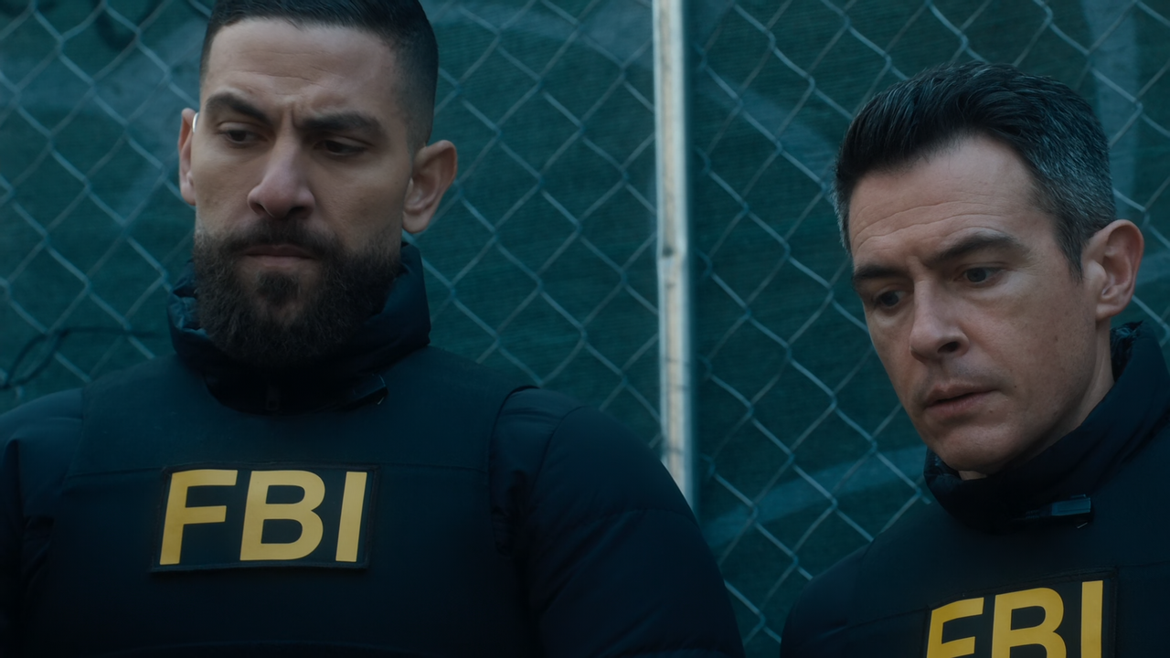 FBI.S07E11.Shelter.1080p.10bit.AMZN.WEB-DL.DDP5.1.HEVC-Vyndros.mkv_snapshot_32.14_[2025.02.12_22.51.