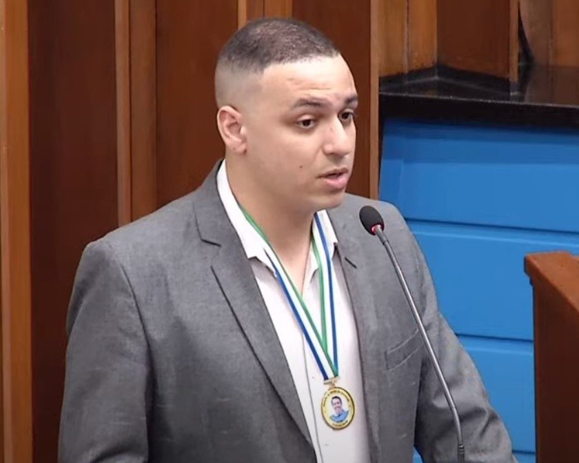 Secretário Sebastian Gabriel discursou em nome dos homenageados