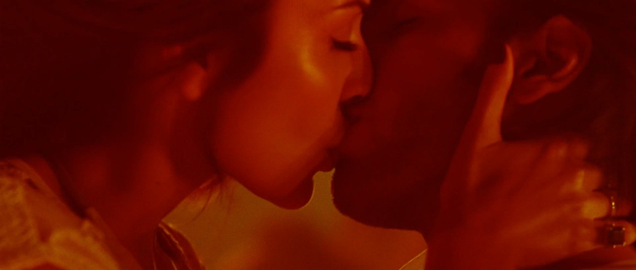 Anushka Sharma - Ladies Vs. Club Scene.mkv_20200818_202849.249