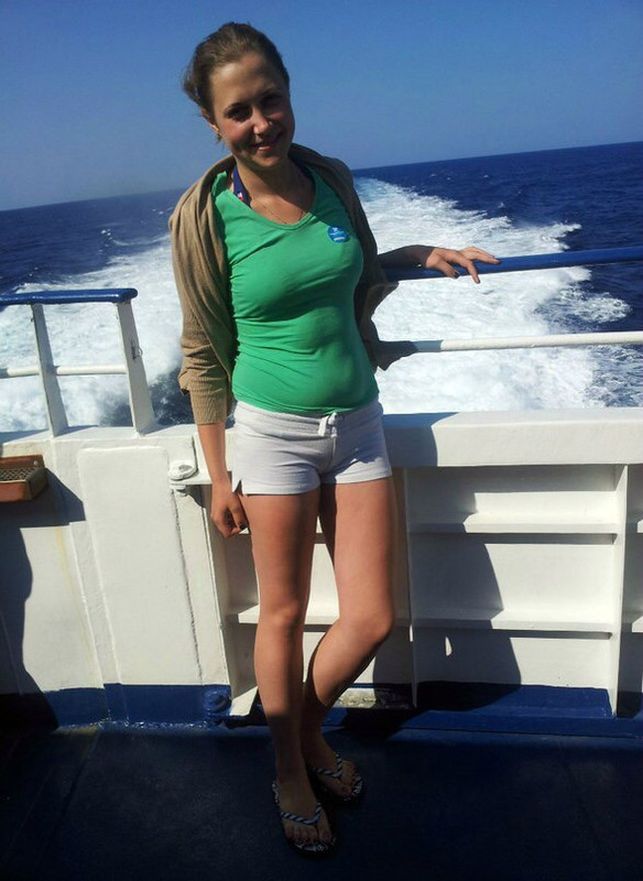 F4C7CAB6-9C64-4B10-A1FE-5F976CC5AE88