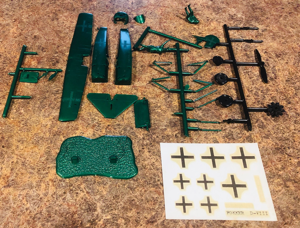 Fokker D8 inside the box