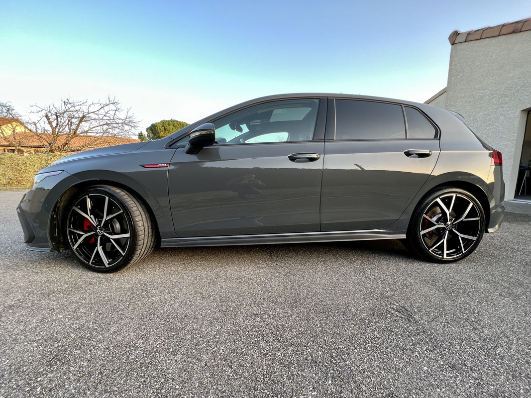 9D9EEFDE-3507-41FF-8A07-DC718C172910