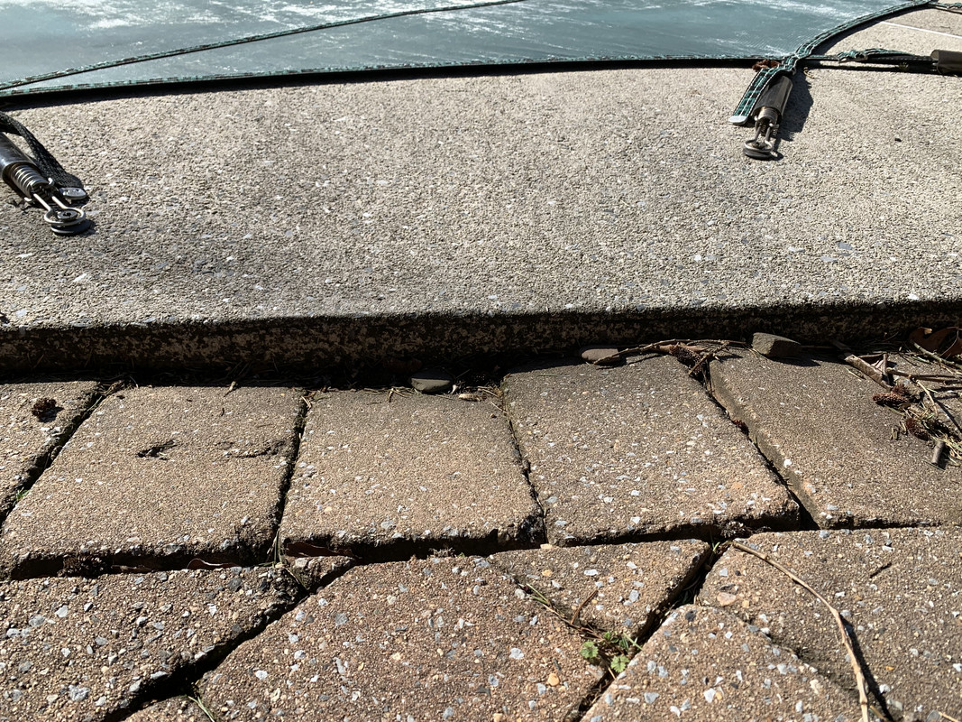 E3C819B4-07B6-4C3C-AD4D-48383997714E