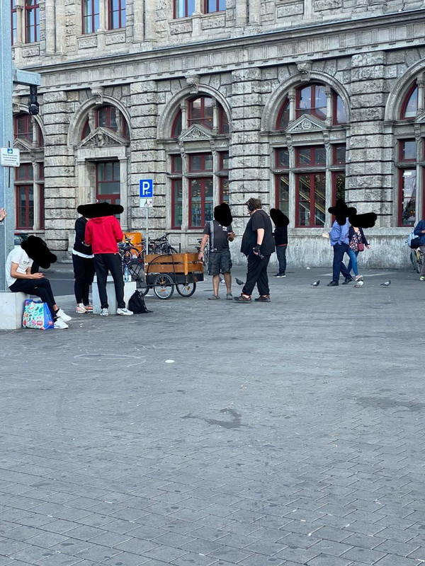 photo_5764980391076281453_y