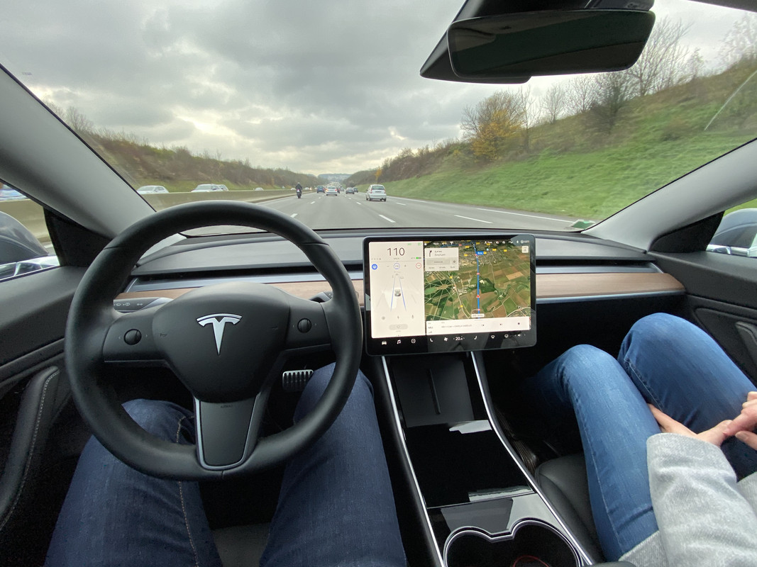 Tesla-Model-3-Thomas.jpg
