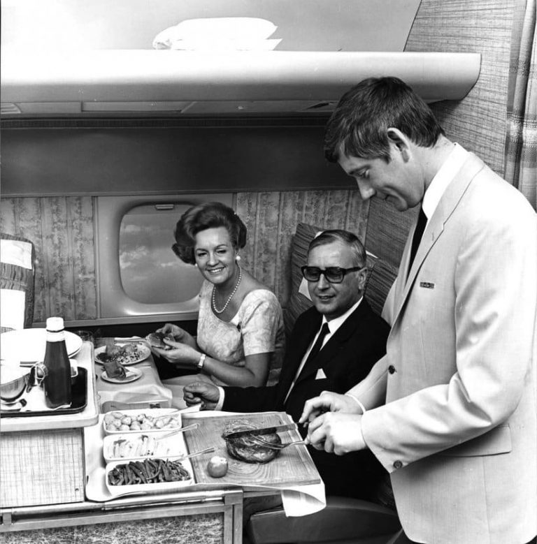 23 ретроснимка, показывающих насколько изысканными были перелеты раньше