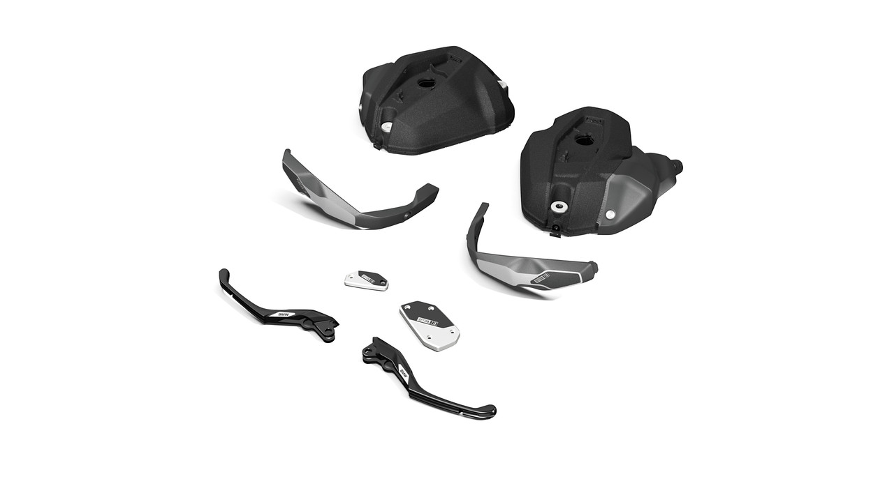 P90596507_highRes_the-new-bmw-r-1300-r