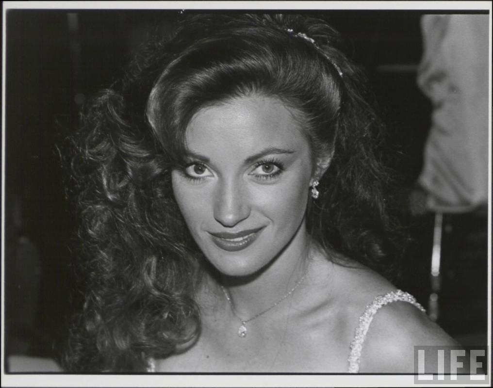 Jane_Seymour_mb43