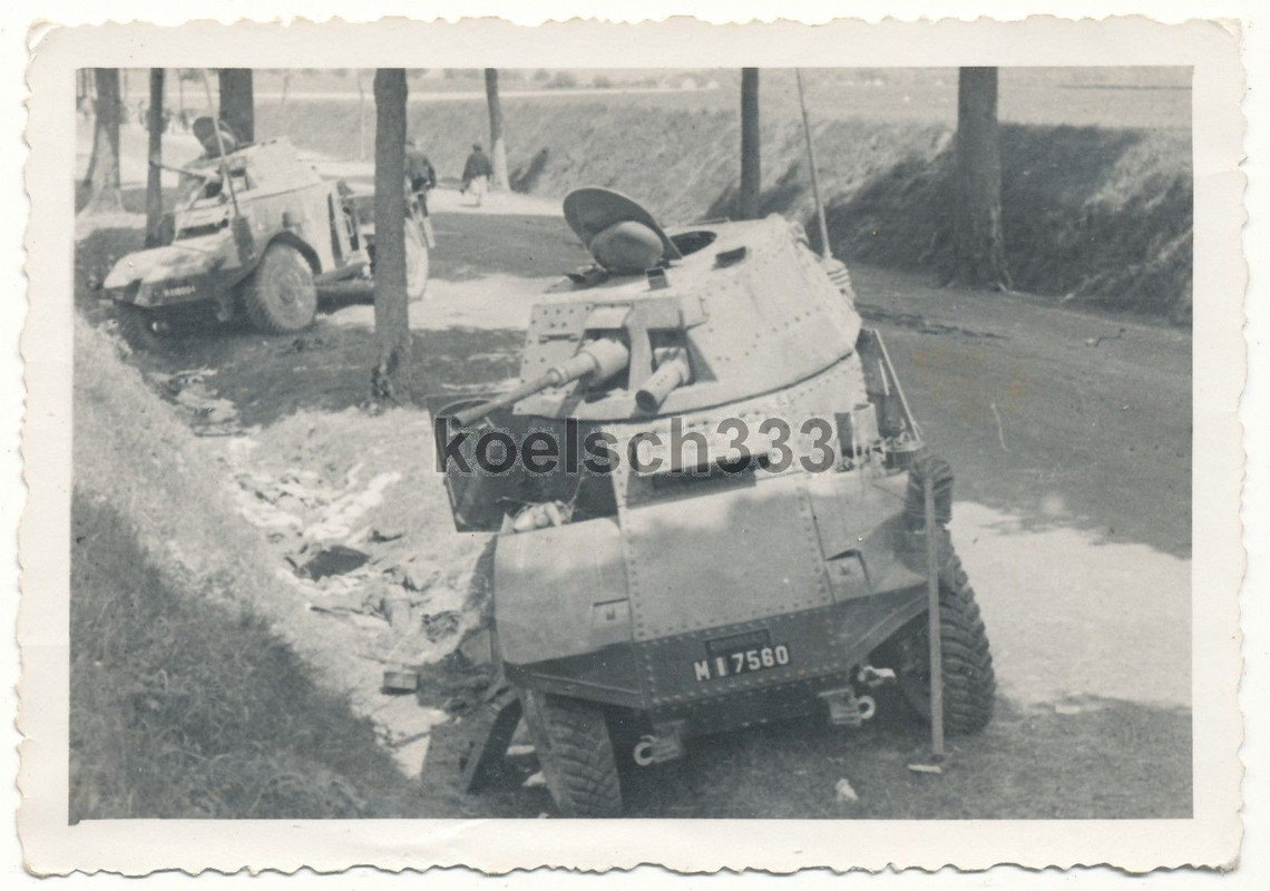 Foto Panhard Panzerwagen Wracks französische Rad