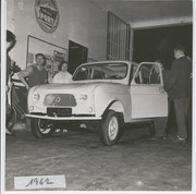 1961-10-04-18h-Renault-R4-pr-sentation-6-1961-11-04-photos-Albanesi.jpg