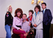 فیلمها و برنامه های تلویزیونی روی طاقچه ذهن کودکی - صفحة 16 USA-Married-With-Children-02-1987-1997