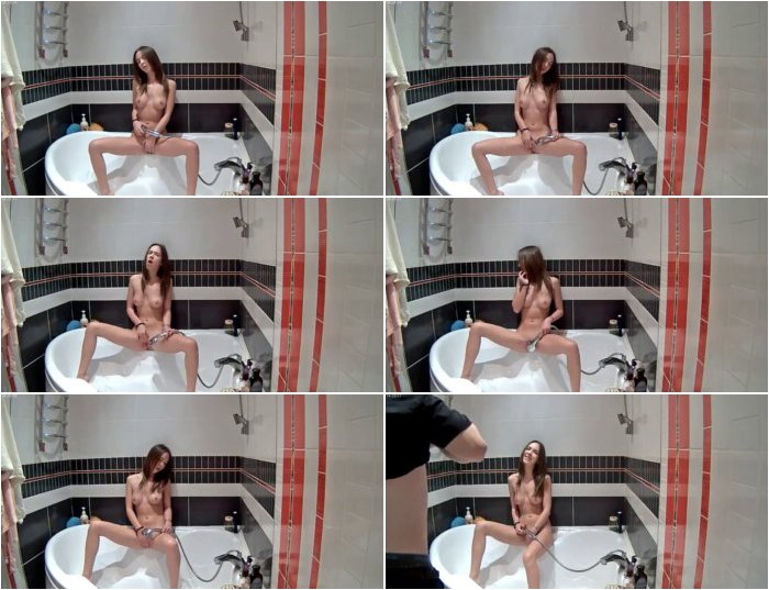 [Image: Leora-touching-herself-and-finishing-wit...n-35-3.jpg]