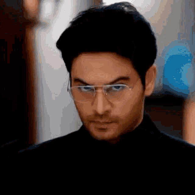 https://i.postimg.cc/dDPbvjXh/anuj-kapadia.gif
