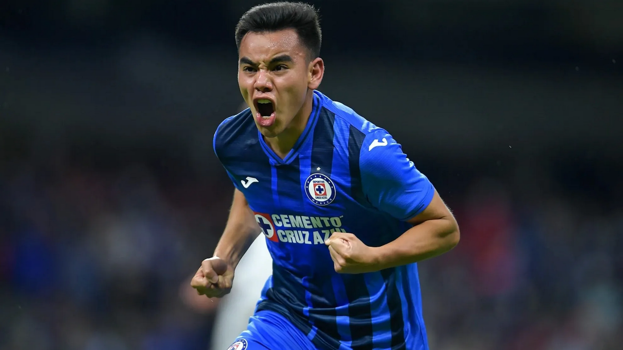 Charly Rodríguez podría salir del Cruz Azul para irse a Europa