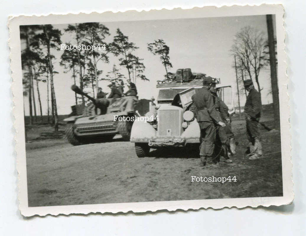 Foto Sturmgeschütz , Stug. Saukopfblende , Seite