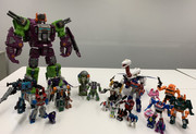 Transformers-Earthrise-Group-shot-01