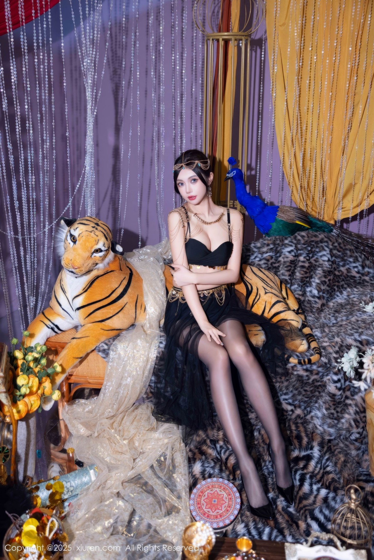 绮里嘉黑色露肩上衣图集79P，时尚造型与舞台感的华丽碰撞插图8