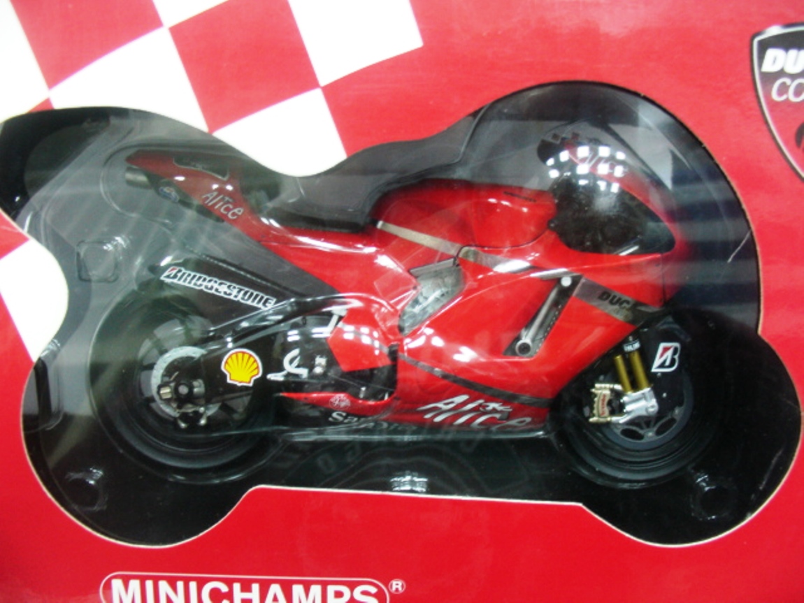 □PMA 1/12 2007 ドゥカティデスモセディチ GP7 A.ホフマン