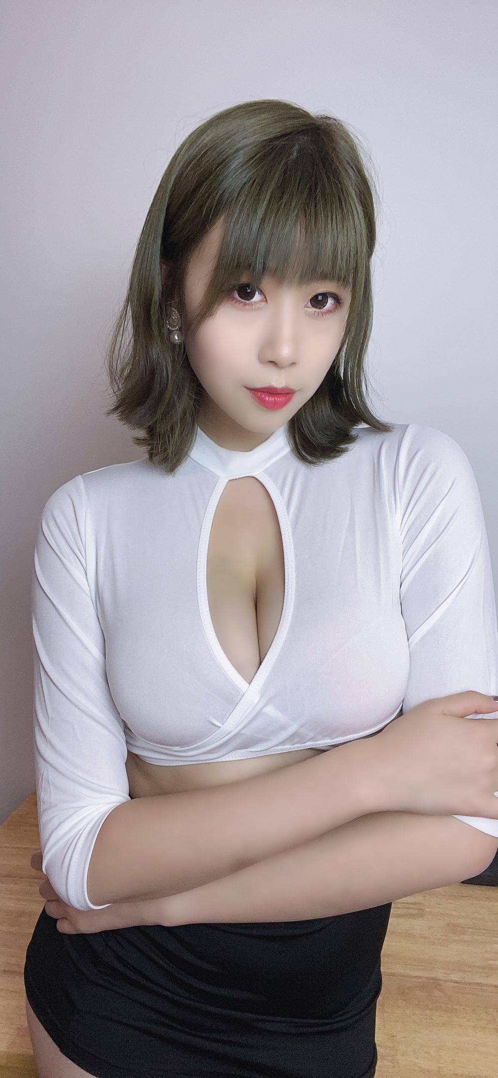奈汐酱Nice NO.021 不务正业小秘书 2